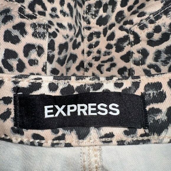 Express Womens 4 Leopard Midrise Straight Cotton Stretch Raw Hem Mini Skirt - Picture 2 of 6